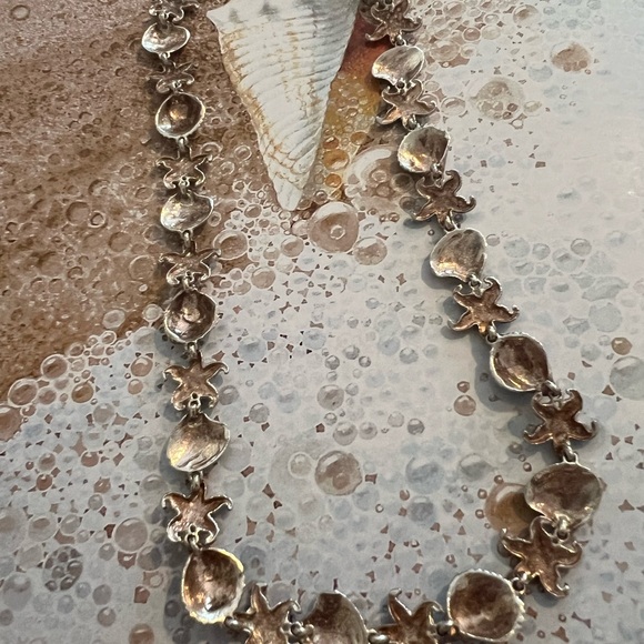 Sterling Silver Starfish & Clamshell 18” Necklace - Picture 2 of 3